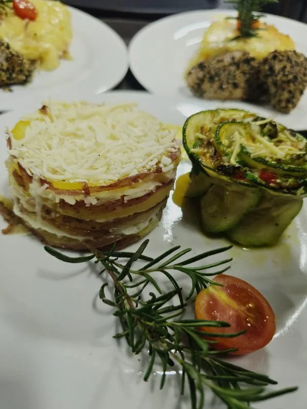 Propuesta gastronómica y banquetería de Casona de Ossa Eventos