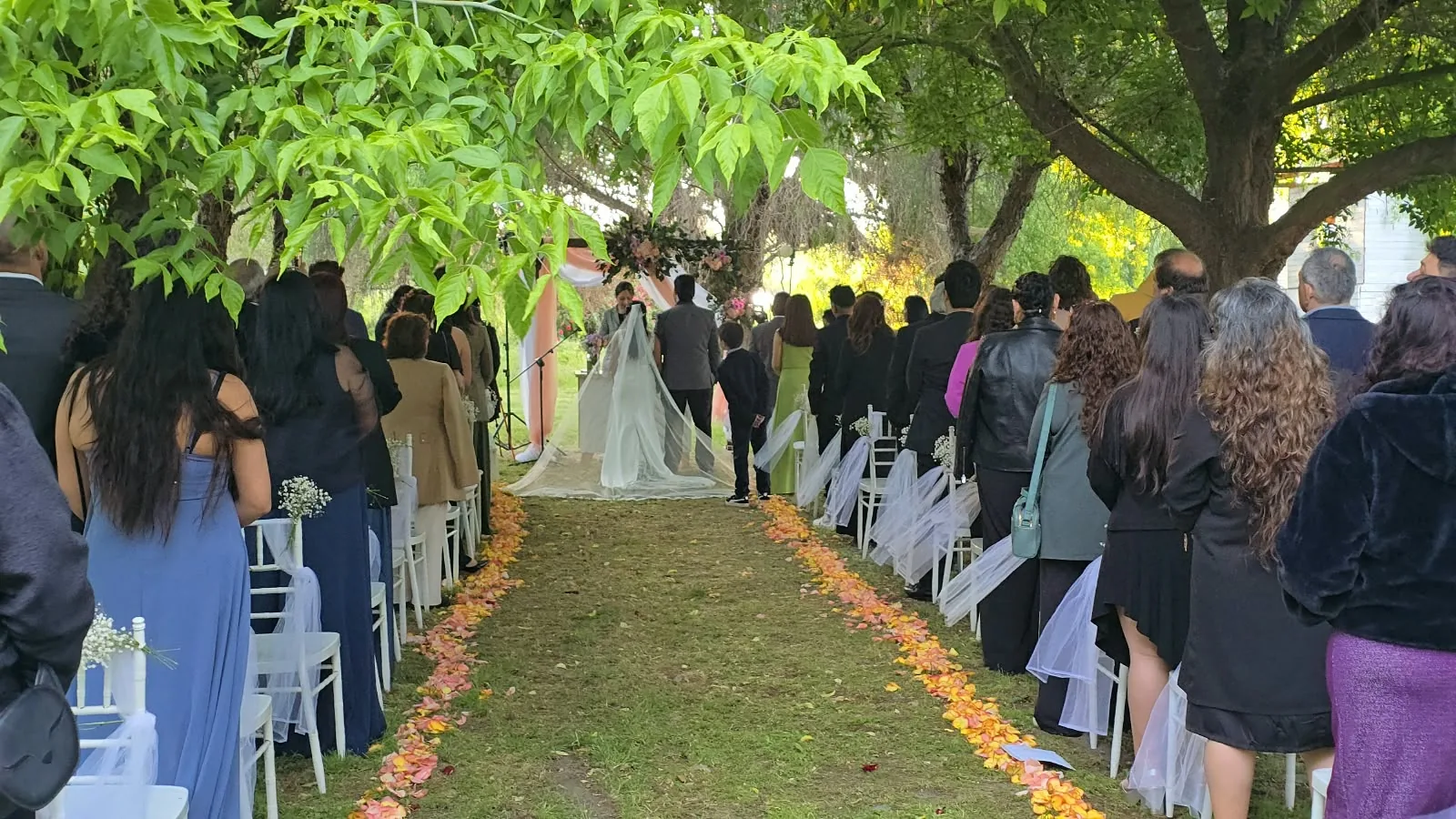 Montaje de ceremonia al aire libre