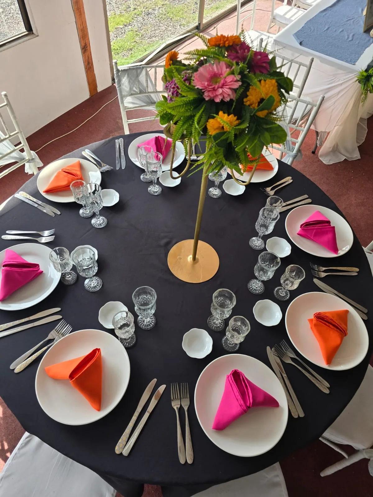 Montaje de mesa para celebración