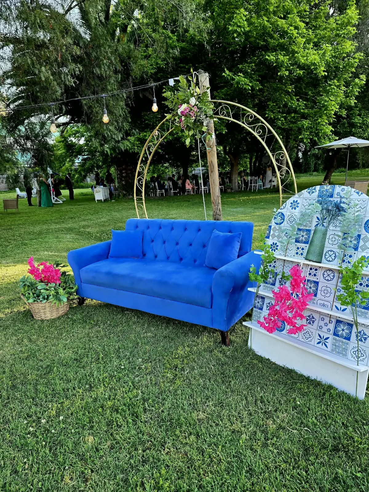 Sector lounge exterior en los jardines